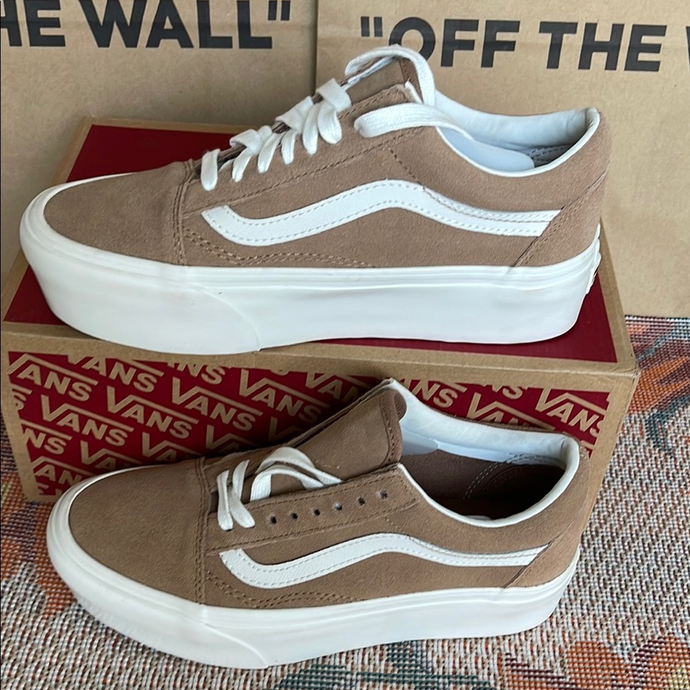 Vans Platform Old Skool Sneakers Tan and White - Picture 2 of 16